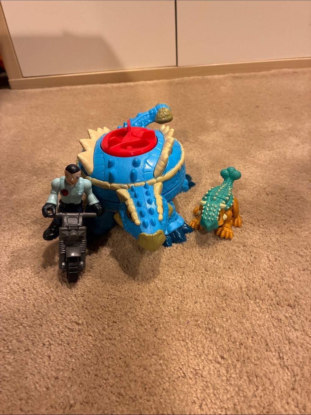 Fisher price imaginext jurassic World dinosaur baby and figure with motorcycle